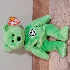 Ty Beanie Original baby Kicks the Bear